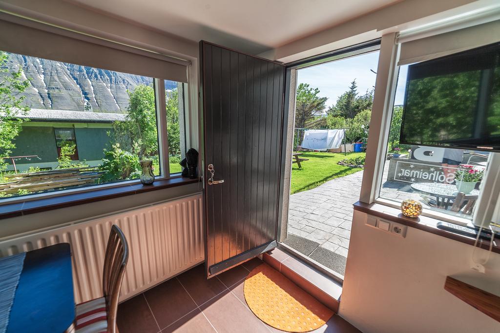 Solheimar Studio Apartment Isafjordur Exterior photo